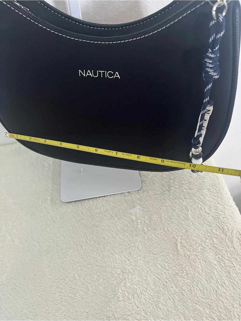Nautica sleek crescent